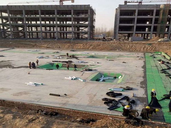 自粘聚合物改性沥青防水卷材